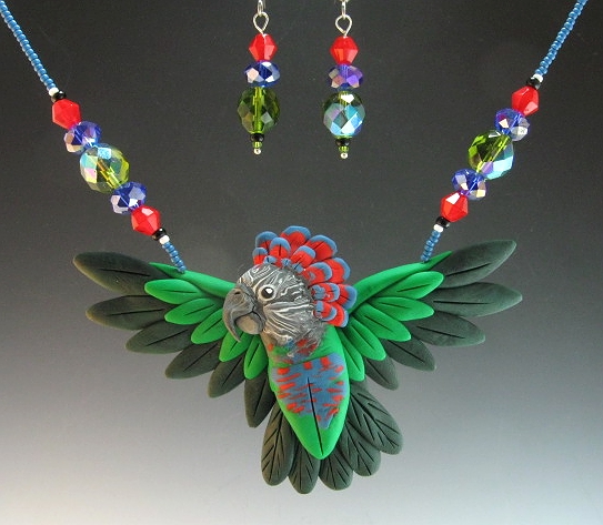 A Hawkhead Parrot Necklace